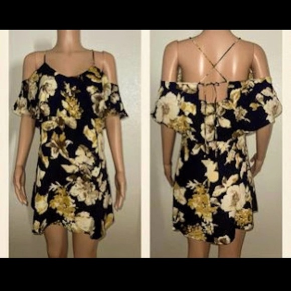 Illa Illa Summer Floral Lightweight Dress size Medium New - Picture 1 of 8